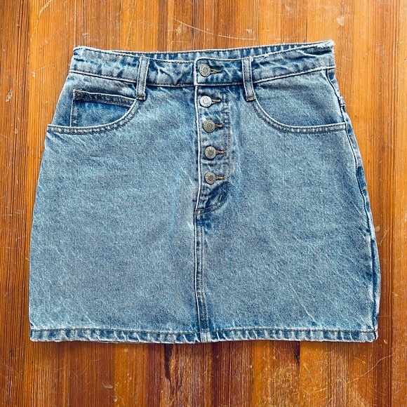 Brandy Melville Jean Skirt - Picture 2 of 7